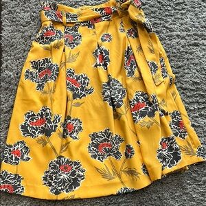 Banana Republic gold skirt